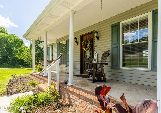 Homes for sale in Lenoir City, TN | 178 Scenic Hill Ln, Lenoir City, TN 37771 | MLS# 1345124