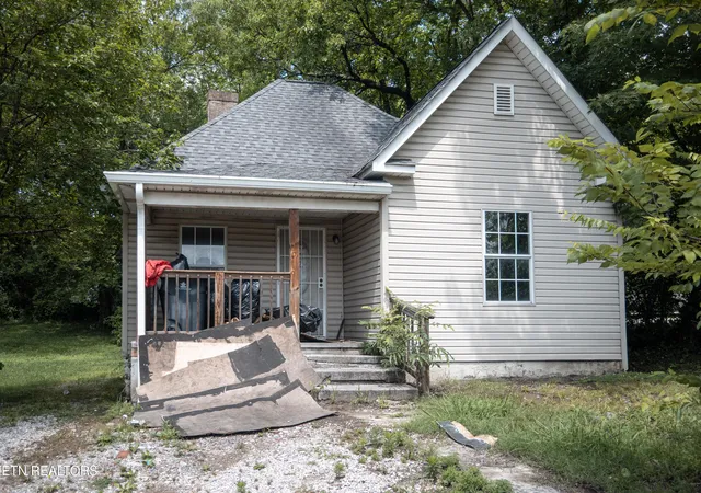 Homes for sale in Knoxville, TN | 1223 Texas Ave, Knoxville, TN 37921 | MLS# 1345334