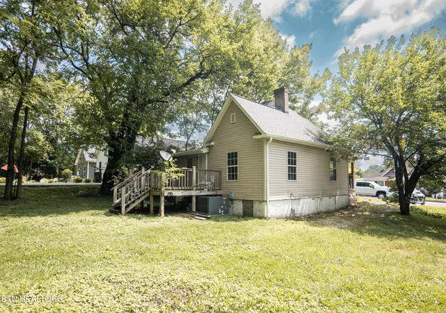 Homes for sale in Knoxville, TN | 1223 Texas Ave, Knoxville, TN 37921 | MLS# 1345334