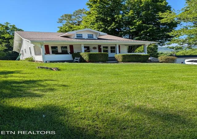 Homes for sale in Rockwood, TN | 307 S Ridge Ave, Rockwood, TN 37854 | MLS# 1345455