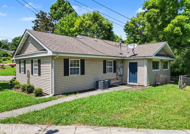 27th image of 141 S Purdue Ave, Oak Ridge, TN 37830 | MLS# 1345226