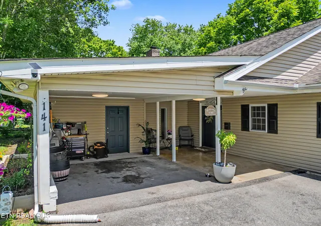 2nd image of 141 S Purdue Ave, Oak Ridge, TN 37830 | MLS# 1345226