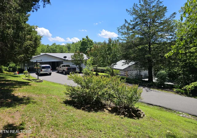 Photo 2 of Single family home for sale at 2140 Chapman Hwy, Sevierville, TN 37876 | MLS# 1345317 | Listing updated on 2026-10-02