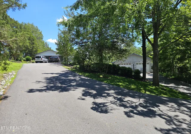 Photo 3 of Single family home for sale at 2140 Chapman Hwy, Sevierville, TN 37876 | MLS# 1345317 | Listing updated on 2026-10-02