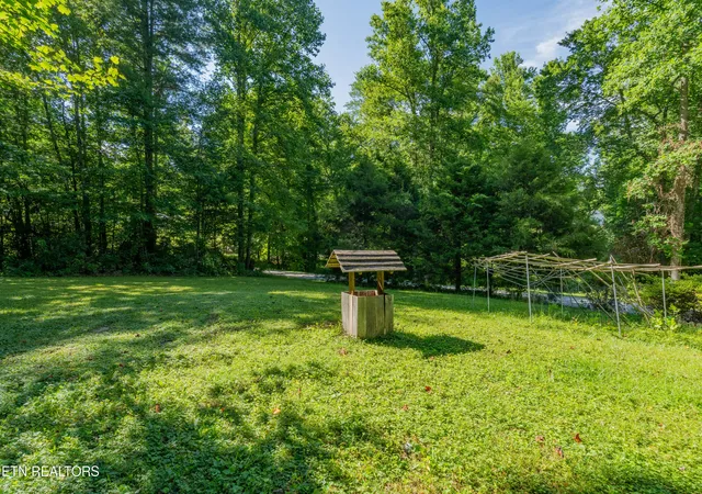 Homes for sale in Lancing, TN | 106 Guy Hamby Rd, Lancing, TN 37770 | MLS# 1345230