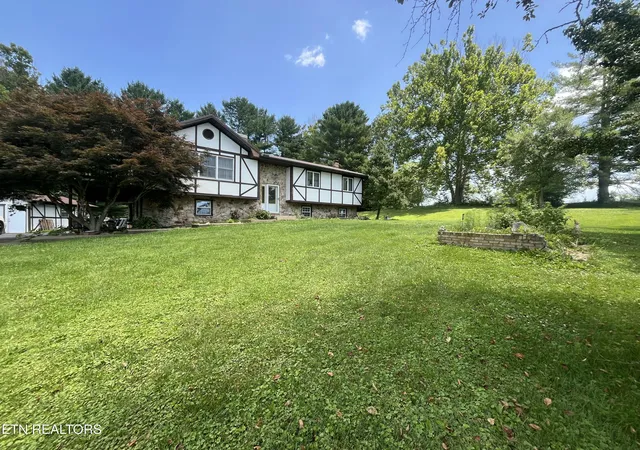 4th image of 351 Reed Patch Rd, Jonesville, VA 24263 | MLS# 1345157