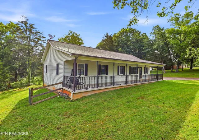 3rd image of 677 Bethel Rd, Clinton, TN 37716 | MLS# 1345190