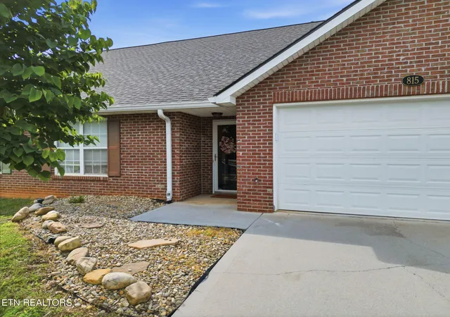 2nd image of 815 Spring Park Rd, Knoxville, TN 37914 | MLS# 1345176