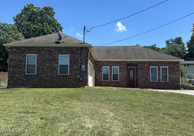 Homes for sale in Louisville, TN | 1221 Topside Rd, Louisville, TN 37777 | MLS# 1345452