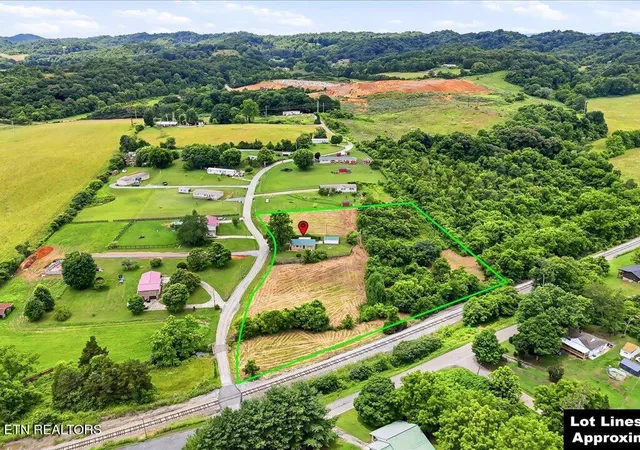 Homes for sale in Morristown, TN | 818 Guy Collins Rd, Morristown, TN 37813 | MLS# 1345247