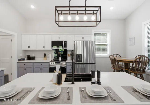 Photo 3 of Single family home for sale at 3622 Pittman Ctr Rd, Sevierville, TN 37876 | MLS# 1345625 | Listing updated on 2026-09-05