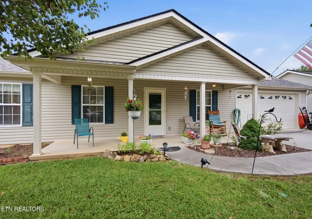Homes for sale in Corryton, TN | 5115 Cedar Knoll Dr, Corryton, TN 37721 | MLS# 1345681