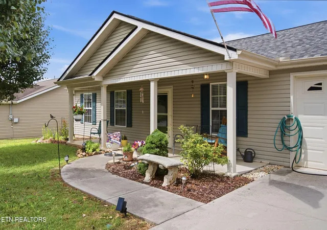 Homes for sale in Corryton, TN | 5115 Cedar Knoll Dr, Corryton, TN 37721 | MLS# 1345681