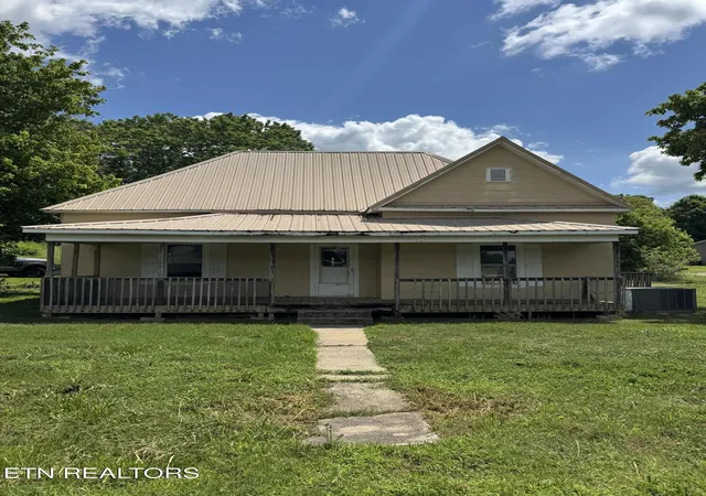 Photo 2 of Single family home for sale at 6918 Beeler Rd, Knoxville, TN 37918 | MLS# 1345268 | Listing updated on 2026-09-03