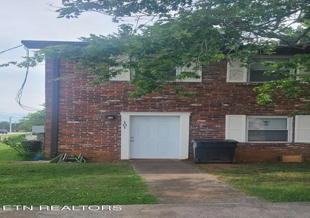 Single family home for sale at 101 Stone Tree Dr, Maryville, TN 37801 | MLS# 1345283