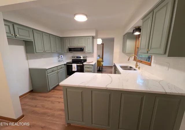 3rd image of 265 Lakewood Dr, Crossville, TN 38558 | MLS# 1345320