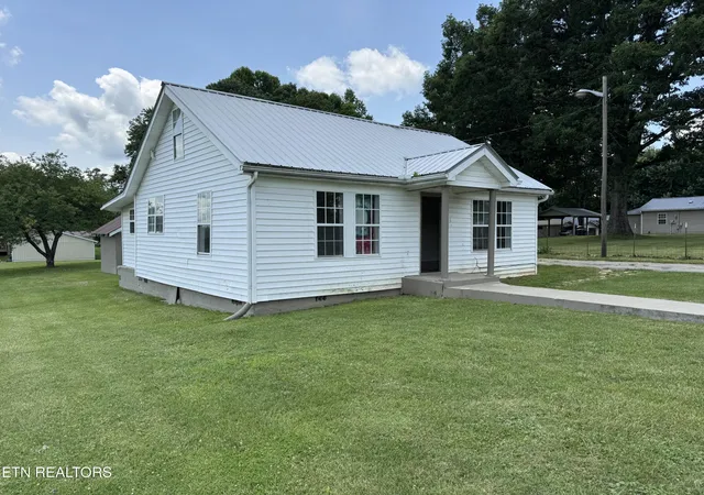 Homes for sale in Jamestown, TN | 1028 Frank Campbell Rd, Jamestown, TN 38556 | MLS# 1345297