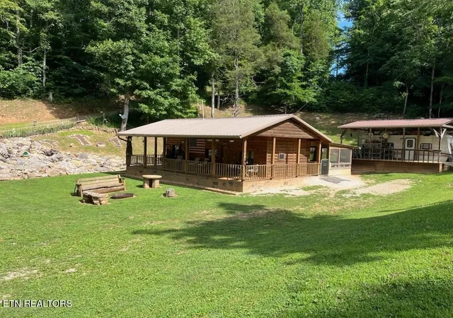 Homes for sale in Speedwell, TN | 525 Braden Chapel Rd, Speedwell, TN 37870 | MLS# 1345306