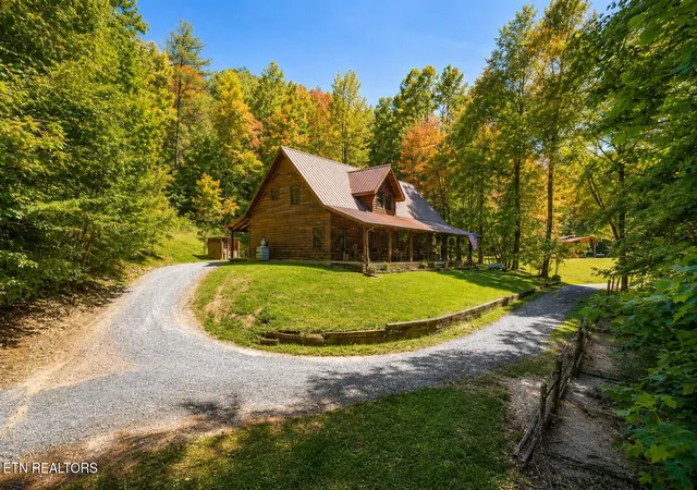 Photo 3 of Single family home for sale at 1151 Chestnut Valley Rd, Vonore, TN 37885 | MLS# 1345310 | Listing updated on 2026-09-16