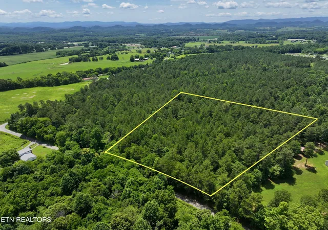 Homes for sale in Madisonville, TN | 545 Ridge Rd Rd, Madisonville, TN 37354 | MLS# 1345481
