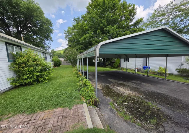Homes for sale in Harriman, TN | 115 Flanders Ave, Harriman, TN 37748 | MLS# 1346381