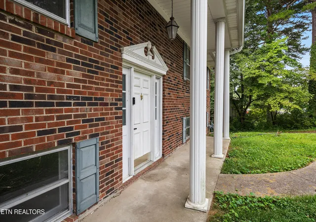 3rd image of 1140 Lovell View Dr, Knoxville, TN 37932 | MLS# 1345757
