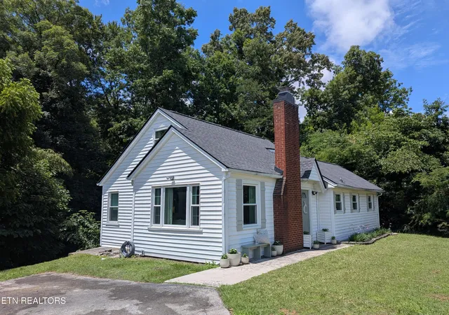 2nd image of 8135 Harmon Rd, Powell, TN 37849 | MLS# 1345340