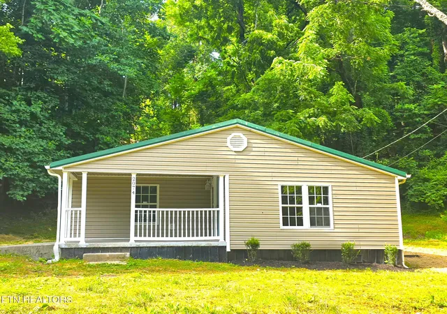 Homes for sale in La Follette, TN | 2074 Long Hollow Rd, La Follette, TN 37766 | MLS# 1345398