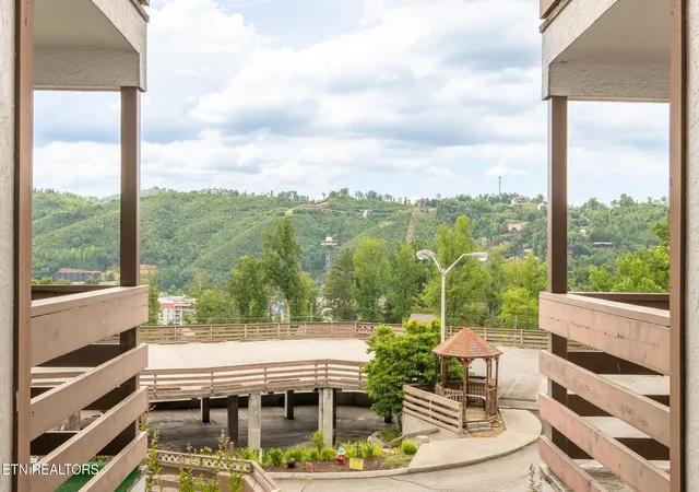 Homes for sale in Gatlinburg, TN | 616 Turkey Nest Rd #UNIT 206, Gatlinburg, TN 37738 | MLS# 1345613
