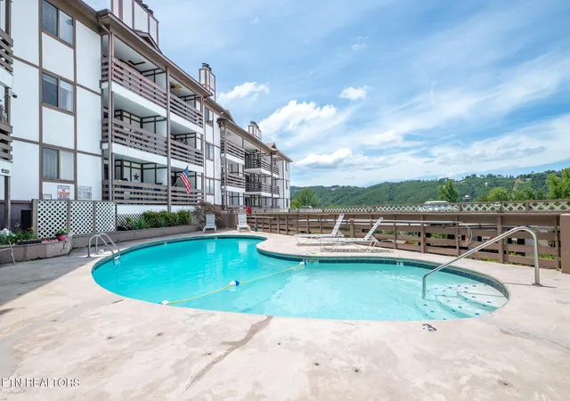 Homes for sale in Gatlinburg, TN | 616 Turkey Nest Rd #UNIT 206, Gatlinburg, TN 37738 | MLS# 1345613