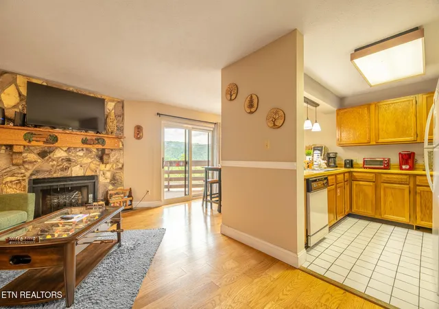 Homes for sale in Gatlinburg, TN | 616 Turkey Nest Rd #UNIT 206, Gatlinburg, TN 37738 | MLS# 1345613