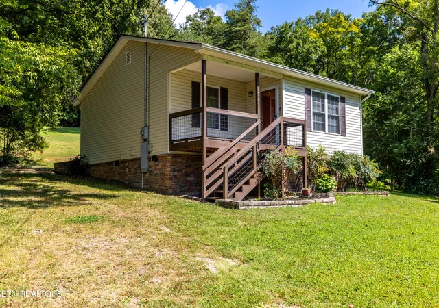 Photo 1 of Single family home for sale at 2305 Smith School Rd, Knoxville, TN 37914 | MLS# 1345367 | Listing updated on 2026-09-07