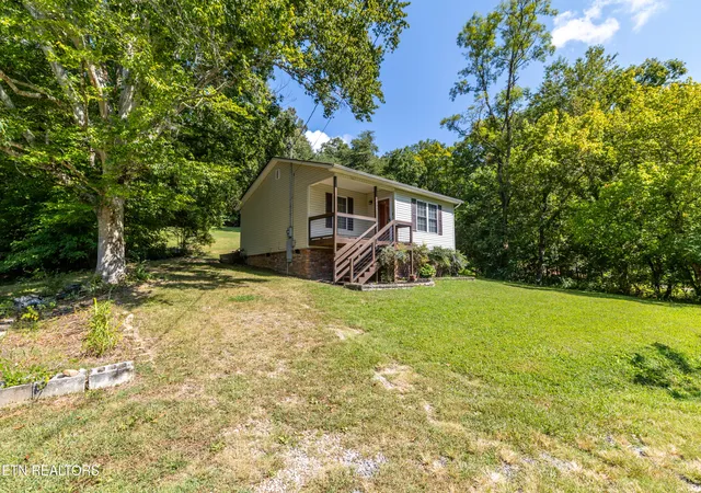 Photo 3 of Single family home for sale at 2305 Smith School Rd, Knoxville, TN 37914 | MLS# 1345367 | Listing updated on 2026-09-07