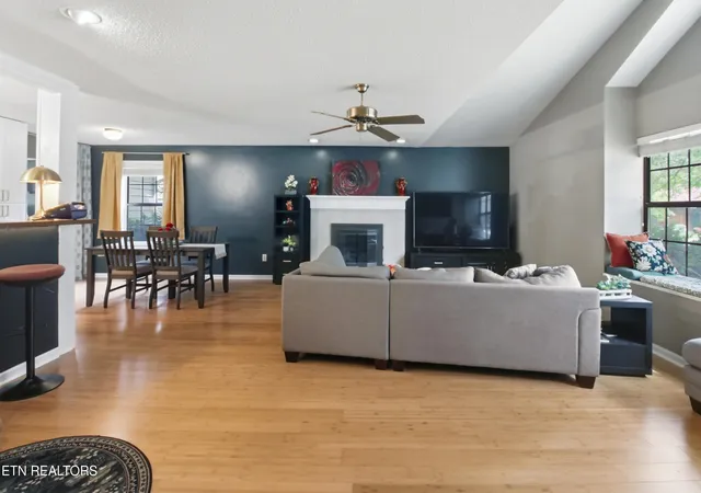 Photo 2 of Sale Pending at 1341 Carowinds Cir, Maryville, TN 37803 | MLS# 1346090 | Listing updated on 2026-09-04