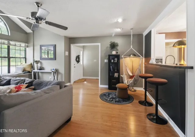 Photo 3 of Sale Pending at 1341 Carowinds Cir, Maryville, TN 37803 | MLS# 1346090 | Listing updated on 2026-09-04