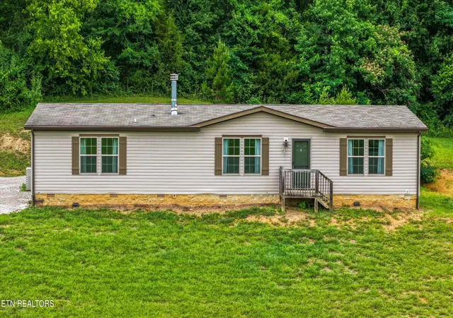 Homes for sale in Friendsville, TN | 4815 Big Springs Rd, Friendsville, TN 37737 | MLS# 1345871