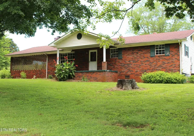 Homes for sale in Sweetwater, TN | 241 Meadow Brook Rd, Sweetwater, TN 37874 | MLS# 1345419