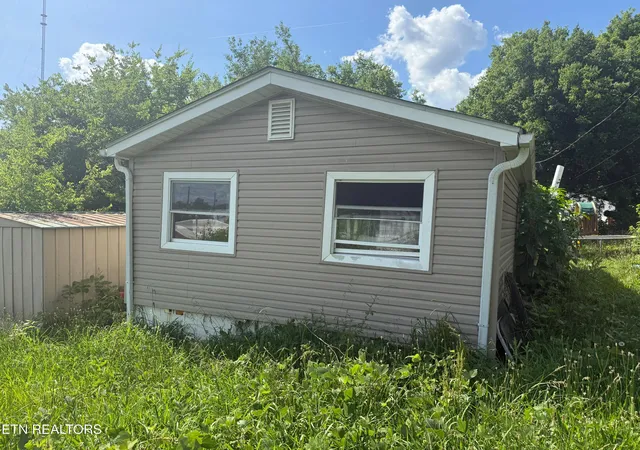 2nd image of 114 Cedar Ave, Knoxville, TN 37917 | MLS# 1345469
