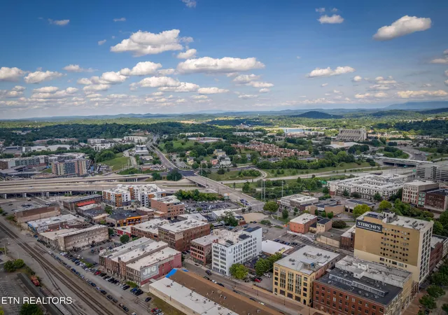 2nd image of 220 W Jackson Ave, Knoxville, TN 37902