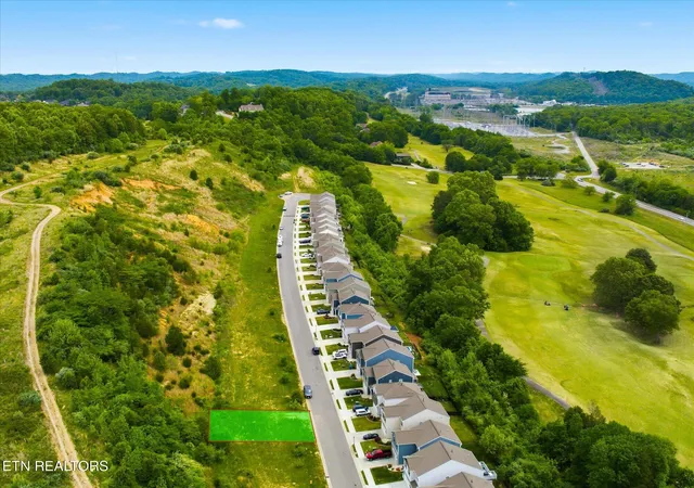 Homes for sale in Oak Ridge, TN | 113 Harbour Pointe Ln, Oak Ridge, TN 37830 | MLS# 1346184