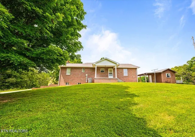 Photo 4 of Sale Pending at 1476 Flat Holw Rd, Speedwell, TN 37870 | MLS# 1348193 | Listing updated on 2026-07-31