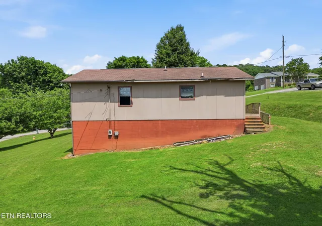 Homes for sale in Sweetwater, TN | 291 Overhill Dr, Sweetwater, TN 37874 | MLS# 1345472