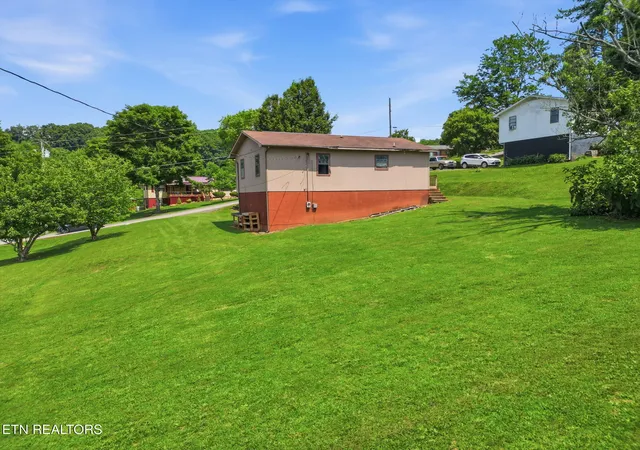 Homes for sale in Sweetwater, TN | 291 Overhill Dr, Sweetwater, TN 37874 | MLS# 1345472