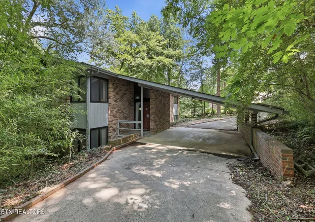 3rd image of 114 Balboa Cir, Oak Ridge, TN 37830 | MLS# 1346325