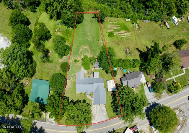 Homes for sale in Caryville, TN | 158 Cherry Bottom Rd, Caryville, TN 37714 | MLS# 1345587