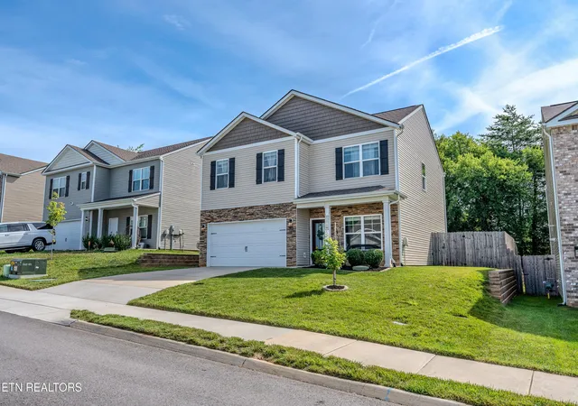 Homes for sale in Knoxville, TN | 348 Hayley Marie Ln, Knoxville, TN 37920 | MLS# 1345637