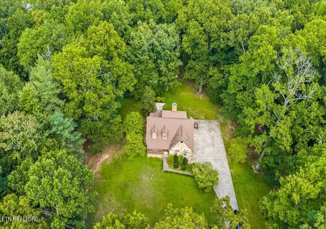 2nd image of 400 Imperial Heights Dr, La Follette, TN 37766 | MLS# 1345514