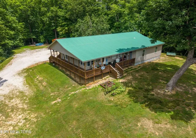 Homes for sale in Pioneer, TN | 1153 Ditney Tr, Pioneer, TN 37847 | MLS# 1345580