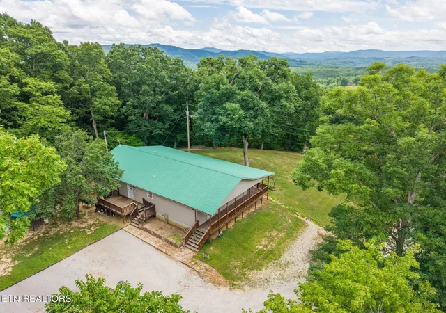 Homes for sale in Pioneer, TN | 1153 Ditney Tr, Pioneer, TN 37847 | MLS# 1345580