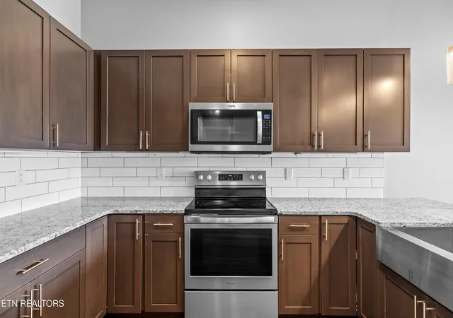 3rd image of 333 W Depot Ave #212, Knoxville, TN 37917 | MLS# 1346858